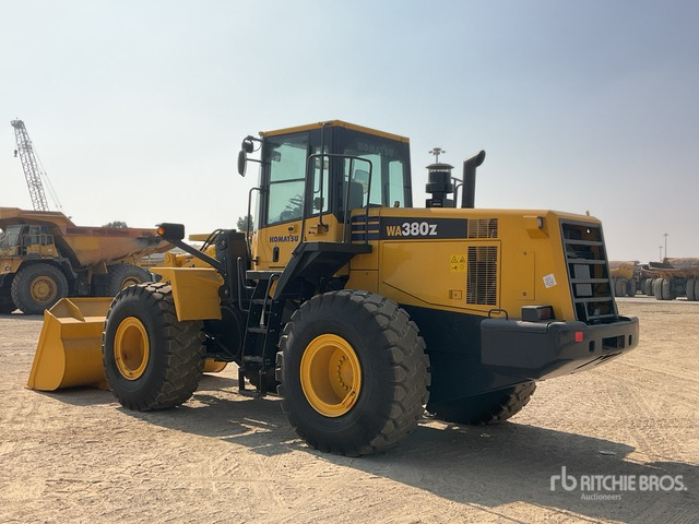 2017 Komatsu WA380Z-6 Wheel Loader - Gumikerekes homlokrakodó: 2 kép. 2017 Komatsu WA380Z-6 Wheel Loader - Gumikerekes homlokrakodó: 2 kép.