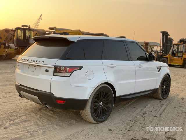2017 Land Rover Range Rover AWD SUV - Terepjáró/ SUV: 3 kép. 2017 Land Rover Range Rover AWD SUV - Terepjáró/ SUV: 3 kép.