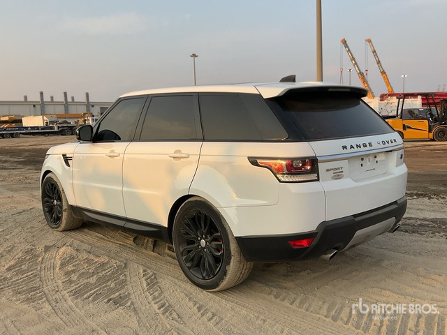 2017 Land Rover Range Rover AWD SUV - Terepjáró/ SUV: 2 kép. 2017 Land Rover Range Rover AWD SUV - Terepjáró/ SUV: 2 kép.