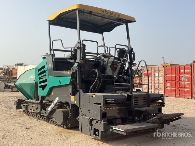 2017 Vogele Super 1400 Track Asphalt Paver - Útburkológép: 3 kép. 2017 Vogele Super 1400 Track Asphalt Paver - Útburkológép: 3 kép.