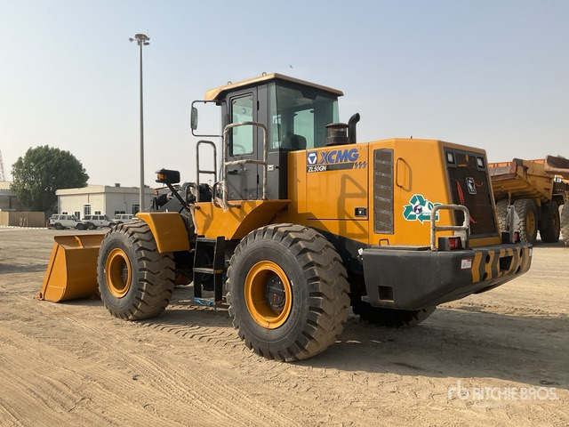 2017 XCMG ZL50GN - Gumikerekes homlokrakodó: 4 kép. 2017 XCMG ZL50GN - Gumikerekes homlokrakodó: 4 kép.