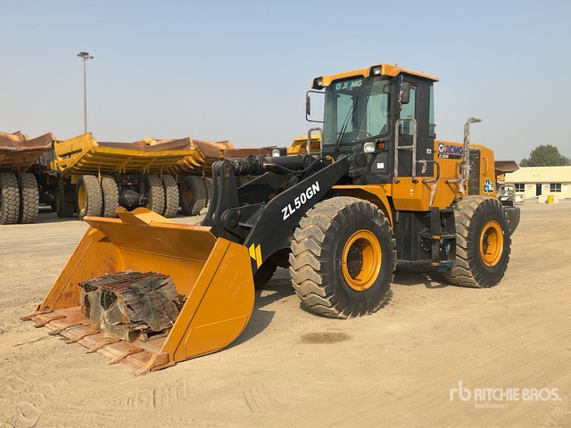 2017 XCMG ZL50GN - Gumikerekes homlokrakodó: 2 kép. 2017 XCMG ZL50GN - Gumikerekes homlokrakodó: 2 kép.