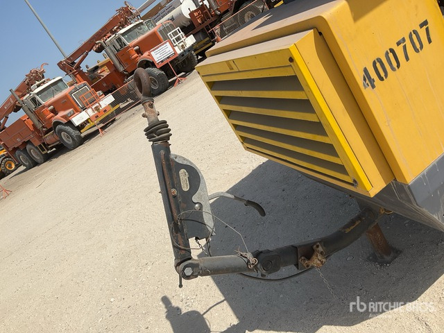 2018 Atlas Copco XAHS186 Mobile (Inoperable) Air Compressor - Légkompresszor: 5 kép. 2018 Atlas Copco XAHS186 Mobile (Inoperable) Air Compressor - Légkompresszor: 5 kép.