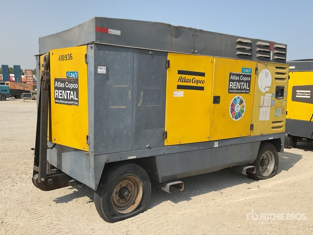 2018 Atlas Copco XAHS950CD7 Mobile (Inoperable) Air Compressor - Légkompresszor: 3 kép. 2018 Atlas Copco XAHS950CD7 Mobile (Inoperable) Air Compressor - Légkompresszor: 3 kép.