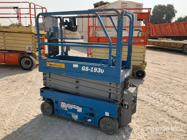 2018 Genie GS1930 Electric Scissor Lift - Ollós emelő: 3 kép. 2018 Genie GS1930 Electric Scissor Lift - Ollós emelő: 3 kép.