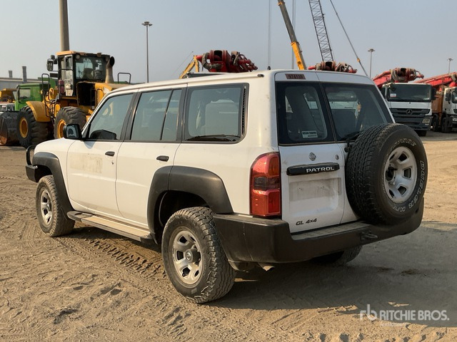 2018 Nissan Patrol GL 4x4 SUV - Terepjáró/ SUV: 4 kép. 2018 Nissan Patrol GL 4x4 SUV - Terepjáró/ SUV: 4 kép.
