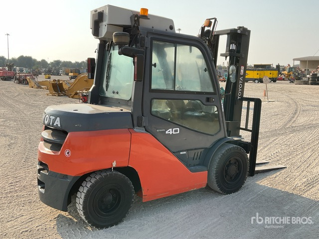 2018 Toyota 8FD40N 4 ton Forklift - Dízel targonca: 3 kép. 2018 Toyota 8FD40N 4 ton Forklift - Dízel targonca: 3 kép.