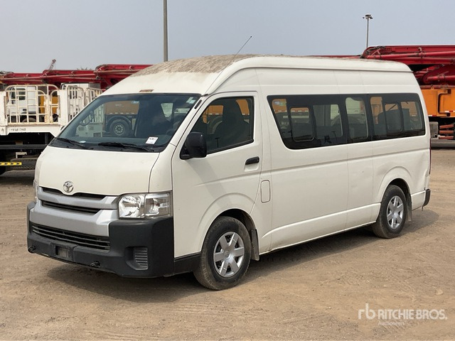 2018 Toyota Hiace 4x2 15-Seat Mini Bus - Minibusz, Kisbusz: 2 kép. 2018 Toyota Hiace 4x2 15-Seat Mini Bus - Minibusz, Kisbusz: 2 kép.