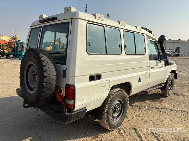 2018 Toyota Land Cruiser 78R 4x4 SUV - Terepjáró/ SUV: 3 kép. 2018 Toyota Land Cruiser 78R 4x4 SUV - Terepjáró/ SUV: 3 kép.