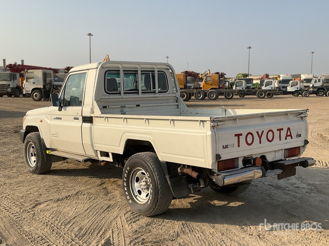 2018 Toyota Land Cruiser 79L 4x4 Pickup - Pickup: 4 kép. 2018 Toyota Land Cruiser 79L 4x4 Pickup - Pickup: 4 kép.