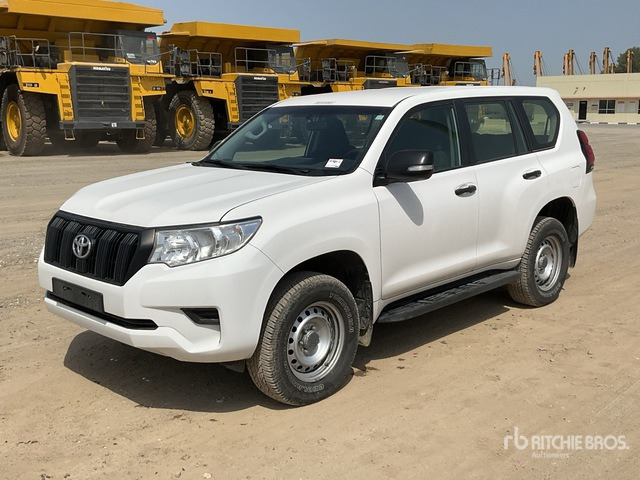 2018 Toyota Prado 150L 4x4 SUV - Terepjáró/ SUV: 2 kép. 2018 Toyota Prado 150L 4x4 SUV - Terepjáró/ SUV: 2 kép.