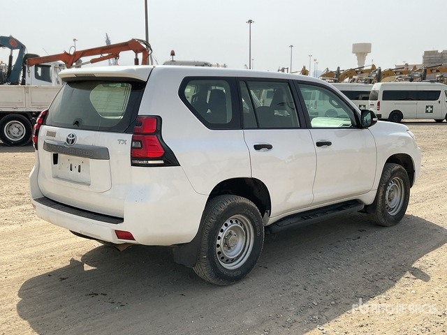 2018 Toyota Prado TX 150L 4x4 SUV - Terepjáró/ SUV: 4 kép. 2018 Toyota Prado TX 150L 4x4 SUV - Terepjáró/ SUV: 4 kép.