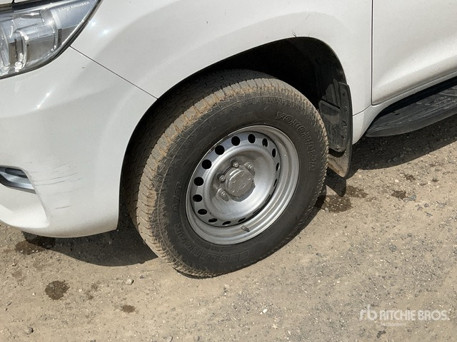 2018 Toyota Prado TX 150L 4x4 SUV - Terepjáró/ SUV: 5 kép. 2018 Toyota Prado TX 150L 4x4 SUV - Terepjáró/ SUV: 5 kép.