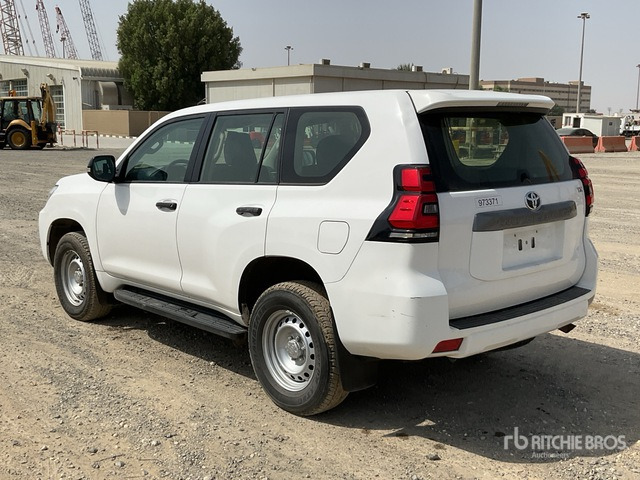 2018 Toyota Prado TX 150L 4x4 SUV - Terepjáró/ SUV: 4 kép. 2018 Toyota Prado TX 150L 4x4 SUV - Terepjáró/ SUV: 4 kép.