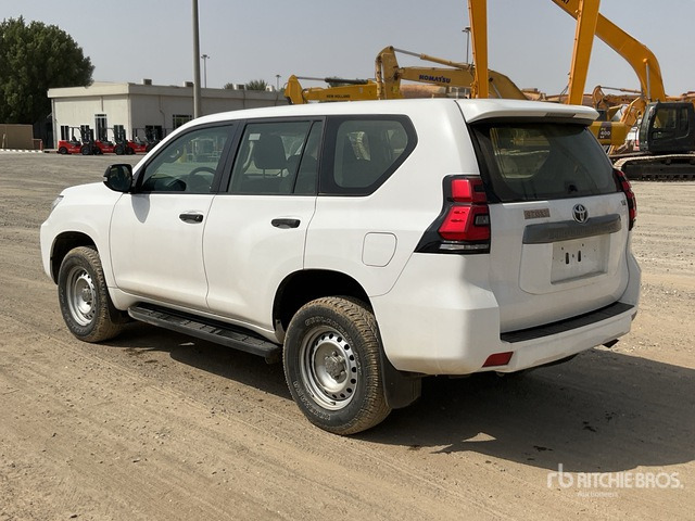 2018 Toyota Prado TX 150L 4x4 SUV - Terepjáró/ SUV: 4 kép. 2018 Toyota Prado TX 150L 4x4 SUV - Terepjáró/ SUV: 4 kép.
