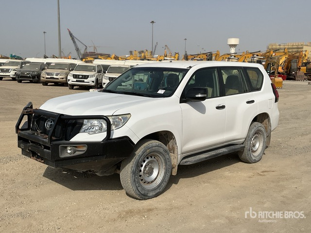 2018 Toyota Prado TX 150L 4x4 SUV - Terepjáró/ SUV: 2 kép. 2018 Toyota Prado TX 150L 4x4 SUV - Terepjáró/ SUV: 2 kép.