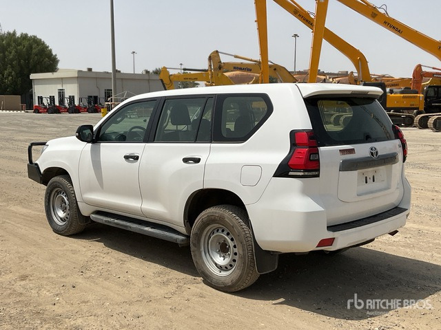 2018 Toyota Prado TX 150L 4x4 SUV - Terepjáró/ SUV: 4 kép. 2018 Toyota Prado TX 150L 4x4 SUV - Terepjáró/ SUV: 4 kép.