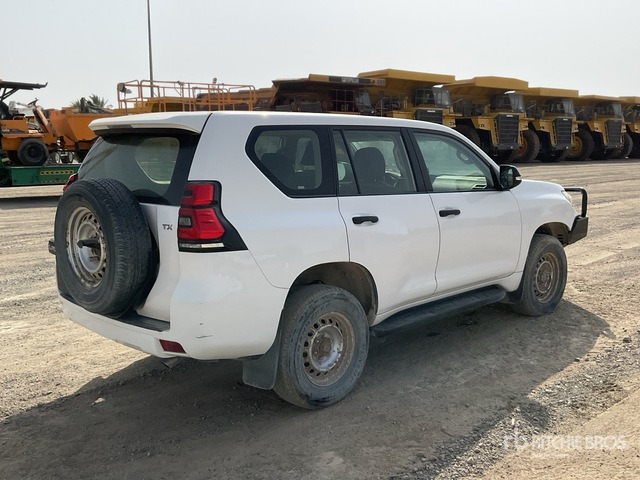 2018 Toyota Prado TX 150L 4x4 SUV - Terepjáró/ SUV: 3 kép. 2018 Toyota Prado TX 150L 4x4 SUV - Terepjáró/ SUV: 3 kép.