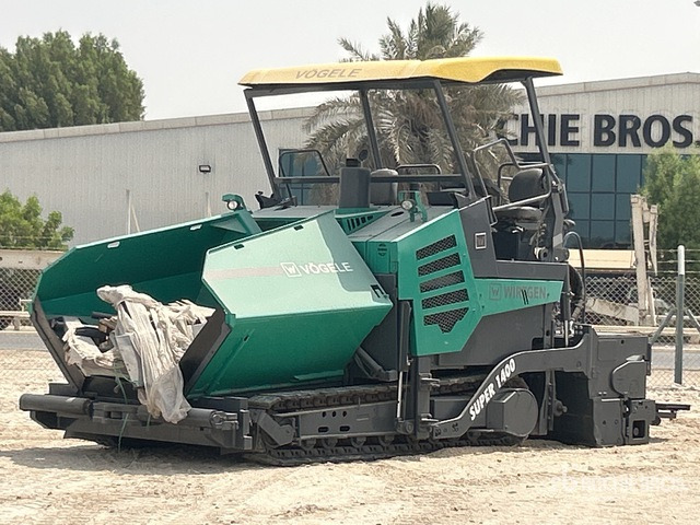2018 Vogele Super 1400 Track Asphalt Paver - Útburkológép: 1 kép. 2018 Vogele Super 1400 Track Asphalt Paver - Útburkológép: 1 kép.