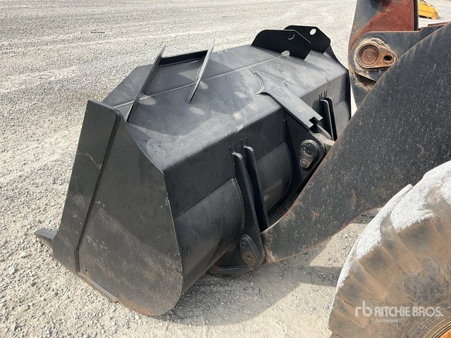 2019 JCB 437-4 Wheel Loader - Gumikerekes homlokrakodó: 5 kép. 2019 JCB 437-4 Wheel Loader - Gumikerekes homlokrakodó: 5 kép.