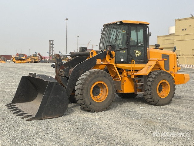 2019 JCB 437-4 Wheel Loader - Gumikerekes homlokrakodó: 2 kép. 2019 JCB 437-4 Wheel Loader - Gumikerekes homlokrakodó: 2 kép.