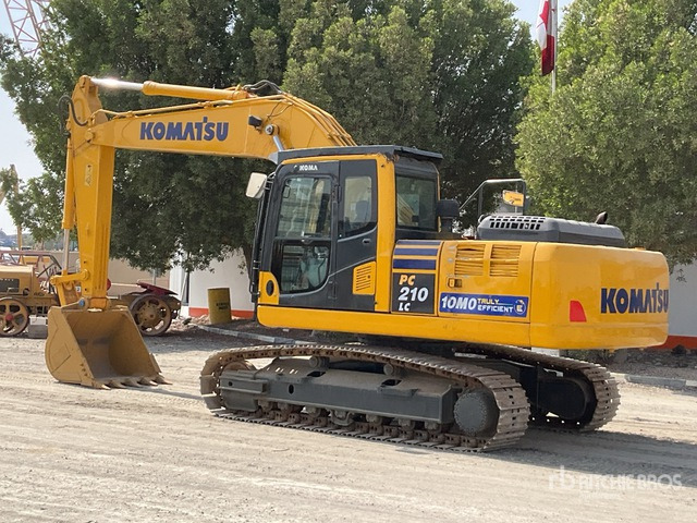 2019 Komatsu PC210-10M0 Tracked Excavator - Lánctalpas kotró: 5 kép. 2019 Komatsu PC210-10M0 Tracked Excavator - Lánctalpas kotró: 5 kép.