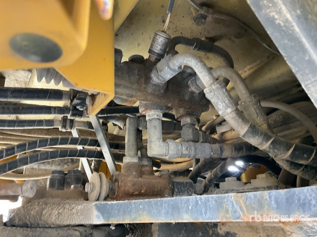 2019 Komatsu WA380Z-6 - Gumikerekes homlokrakodó: 5 kép. 2019 Komatsu WA380Z-6 - Gumikerekes homlokrakodó: 5 kép.