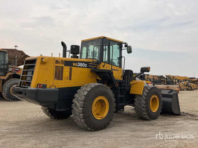 2019 Komatsu WA380Z-6 Wheel Loader - Gumikerekes homlokrakodó: 3 kép. 2019 Komatsu WA380Z-6 Wheel Loader - Gumikerekes homlokrakodó: 3 kép.