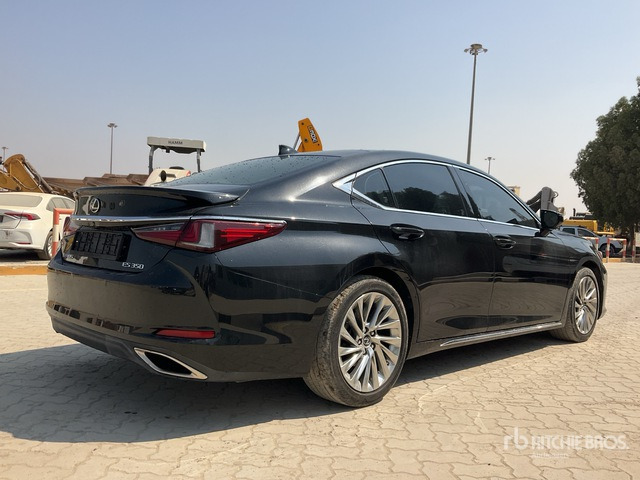 2019 Lexus ES350 Automobile - Autó: 3 kép. 2019 Lexus ES350 Automobile - Autó: 3 kép.