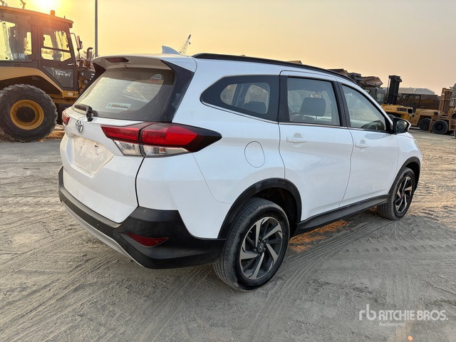 2019 Toyota Rush 2WD SUV - Terepjáró/ SUV: 3 kép. 2019 Toyota Rush 2WD SUV - Terepjáró/ SUV: 3 kép.