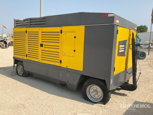 2020 Atlas Copco XRVS1350 CD Mobile Air Compressor - Légkompresszor: 3 kép. 2020 Atlas Copco XRVS1350 CD Mobile Air Compressor - Légkompresszor: 3 kép.