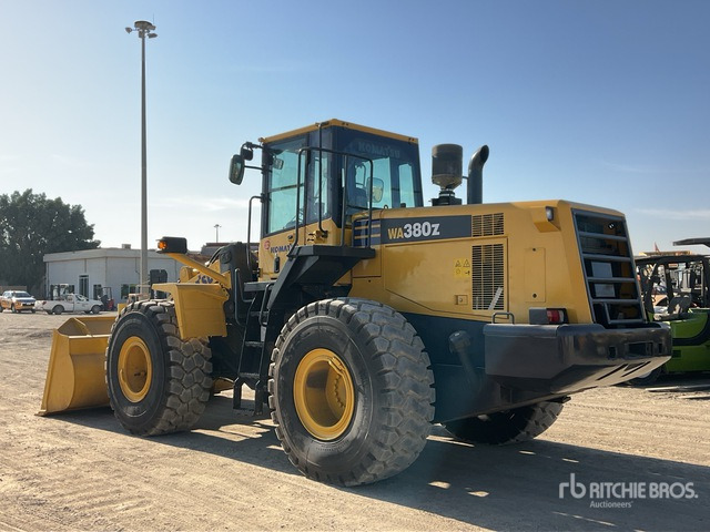 2020 Komatsu WA380Z-6 Wheel Loader - Gumikerekes homlokrakodó: 2 kép. 2020 Komatsu WA380Z-6 Wheel Loader - Gumikerekes homlokrakodó: 2 kép.