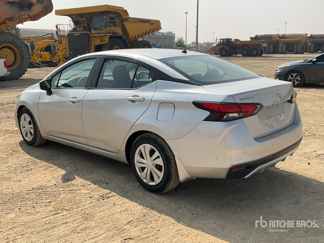 2020 Nissan Versa Automobile - Autó: 2 kép. 2020 Nissan Versa Automobile - Autó: 2 kép.