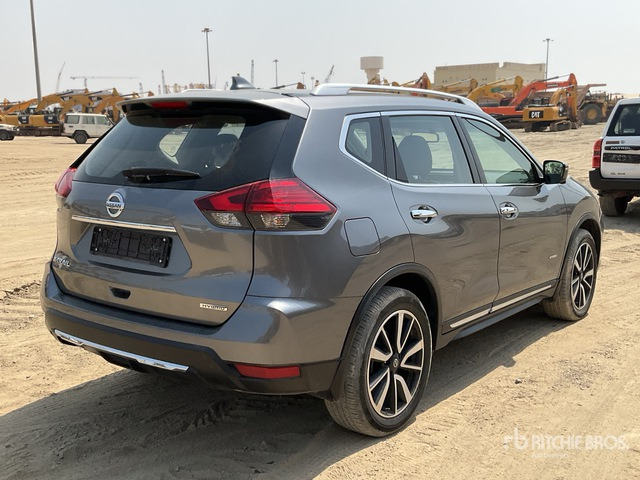 2020 Nissan X-Trail Hybrid SUV - Terepjáró/ SUV: 3 kép. 2020 Nissan X-Trail Hybrid SUV - Terepjáró/ SUV: 3 kép.