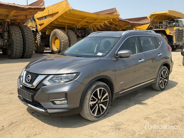 2020 Nissan X-Trail Hybrid SUV - Terepjáró/ SUV: 2 kép. 2020 Nissan X-Trail Hybrid SUV - Terepjáró/ SUV: 2 kép.