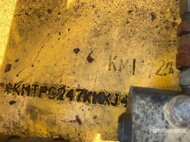 2021 Komatsu PC300-8M0 Tracked Excavator - Lánctalpas kotró: 2 kép. 2021 Komatsu PC300-8M0 Tracked Excavator - Lánctalpas kotró: 2 kép.