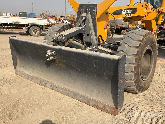 2021 XCMG GR180 - Gréder: 5 kép. 2021 XCMG GR180 - Gréder: 5 kép.