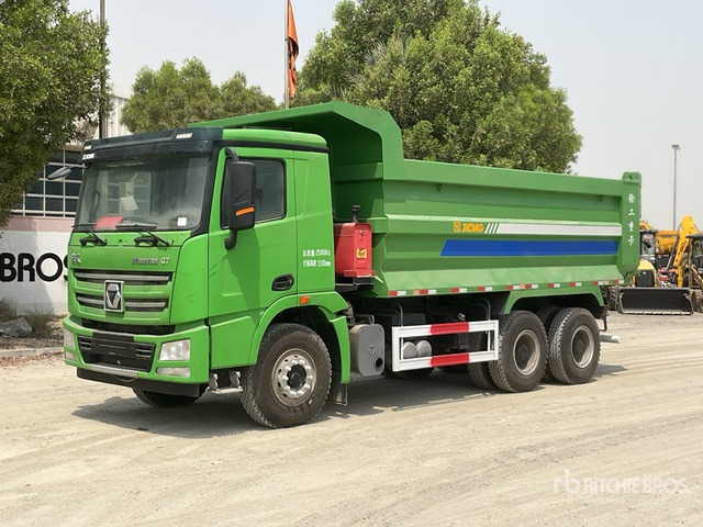 2021 XCMG NXG3250D5WC 6x4 T/A Dump Truck - Billenőplatós teherautó: 2 kép. 2021 XCMG NXG3250D5WC 6x4 T/A Dump Truck - Billenőplatós teherautó: 2 kép.