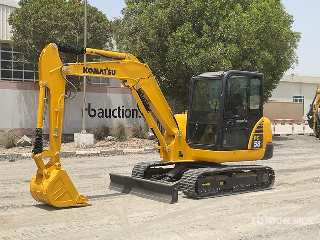2022 Komatsu PC58-8 Mini Excavator: <6.6t - Minikotró: 2 kép. 2022 Komatsu PC58-8 Mini Excavator: <6.6t - Minikotró: 2 kép.