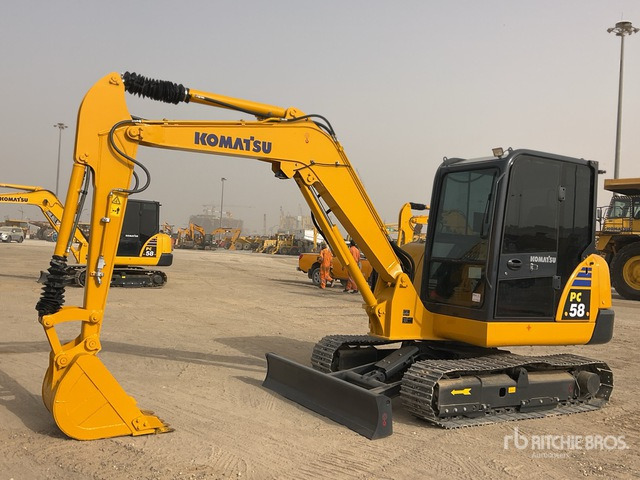 2022 Komatsu PC58-8 Mini Excavator: <6.6t - Minikotró: 2 kép. 2022 Komatsu PC58-8 Mini Excavator: <6.6t - Minikotró: 2 kép.