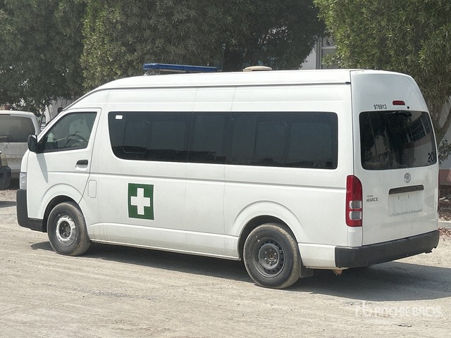 2022 Toyota Hiace High Roof 4x2 Ambulance - Mentőautó: 3 kép. 2022 Toyota Hiace High Roof 4x2 Ambulance - Mentőautó: 3 kép.