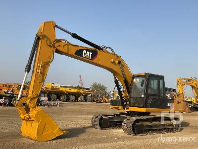 CAT 320D2 - Lánctalpas kotró: 1 kép. CAT 320D2 - Lánctalpas kotró: 1 kép.