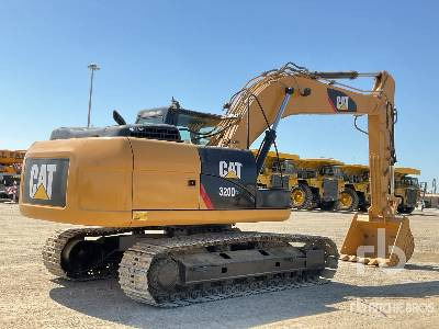 CAT 320D2 - Lánctalpas kotró: 3 kép. CAT 320D2 - Lánctalpas kotró: 3 kép.