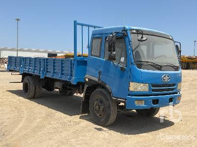 FAW 1120P9K2L3E 4x2 - Platós teherautó: 4 kép. FAW 1120P9K2L3E 4x2 - Platós teherautó: 4 kép.