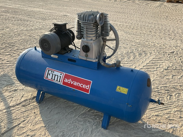 Fini Air Compressor - Légkompresszor: 1 kép. Fini Air Compressor - Légkompresszor: 1 kép.