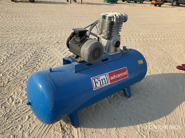 Fini Air Compressor - Légkompresszor: 2 kép. Fini Air Compressor - Légkompresszor: 2 kép.