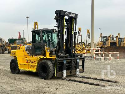 HYUNDAI 160D-7A 16 ton - Villás targonca: 4 kép. HYUNDAI 160D-7A 16 ton - Villás targonca: 4 kép.