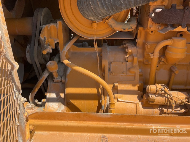 Mitsubishi MG730 Motor Grader - Gréder: 4 kép. Mitsubishi MG730 Motor Grader - Gréder: 4 kép.