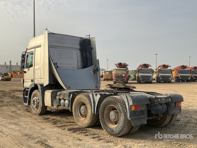 2007 Mercedes-Benz Actros 2644 6x4 T/A Sleeper Truck Tractor - Nyergesvontató: 3 kép. 2007 Mercedes-Benz Actros 2644 6x4 T/A Sleeper Truck Tractor - Nyergesvontató: 3 kép.