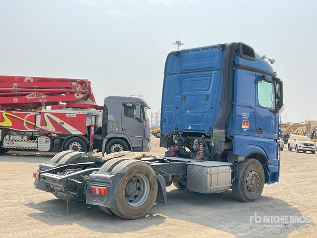 2013 Mercedes-Benz Actros 1845LS 4x2 S/A Sleeper Truck Tractor - Nyergesvontató: 3 kép. 2013 Mercedes-Benz Actros 1845LS 4x2 S/A Sleeper Truck Tractor - Nyergesvontató: 3 kép.